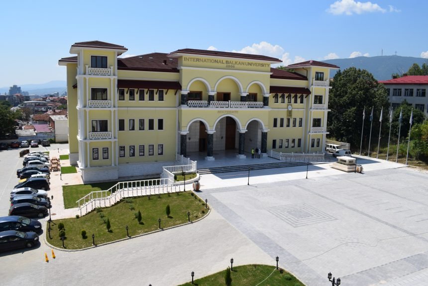 International Balkan University kampüsü